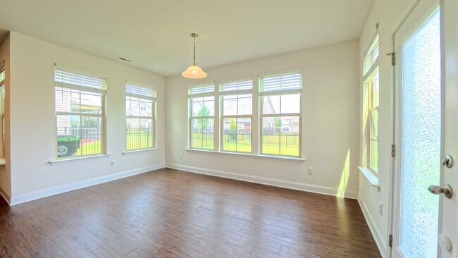 Building Photo - Beautiful Home in Mebane
