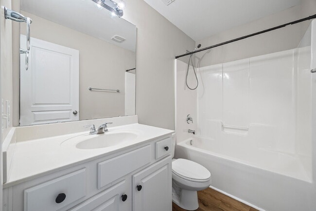 Building Photo - "Charming 2-Bedroom Townhouse Retreat in B...