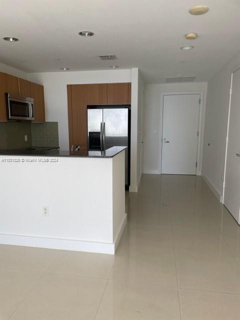 Building Photo - 1060 Brickell Ave