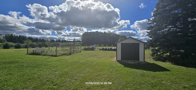 Building Photo - 2273 S County Line Rd