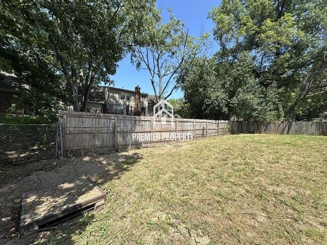 Building Photo - 2533 Richwood St