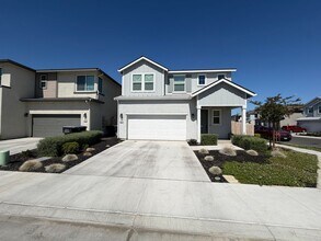 Building Photo - Great new home for rent in Visalia!