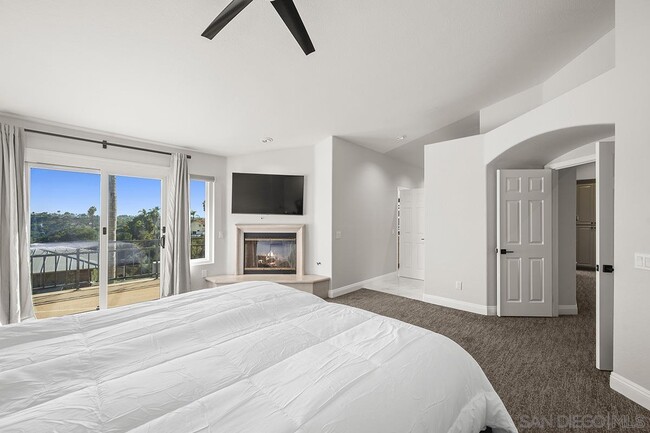 Building Photo - 376 Canyon Ridge Dr