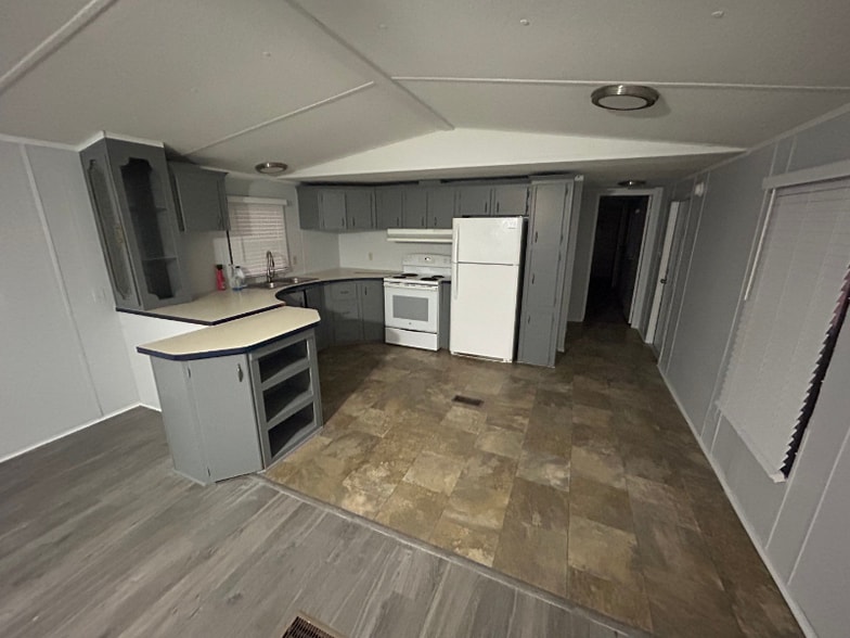 Building Photo - 1032 Deborah Ln