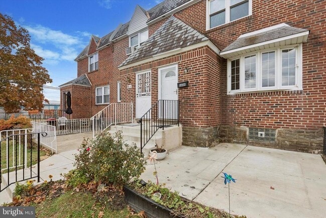 Building Photo - 8604 Bayard St