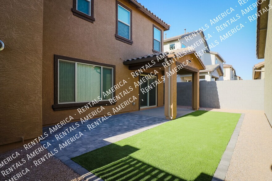 Building Photo - 16267 W La Ventilla Way