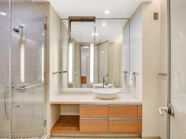 Building Photo - 3722 S Las Vegas Blvd