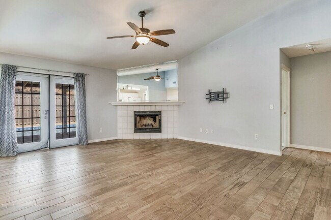 Building Photo - Welcome to your dream home! This stunning ...