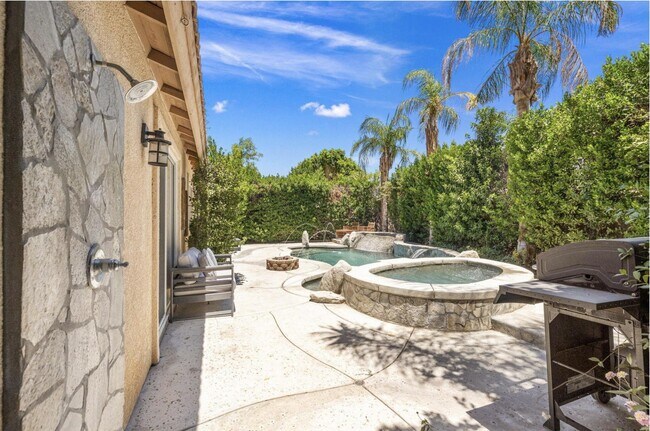 Building Photo - 45460 Coldbrook Ln