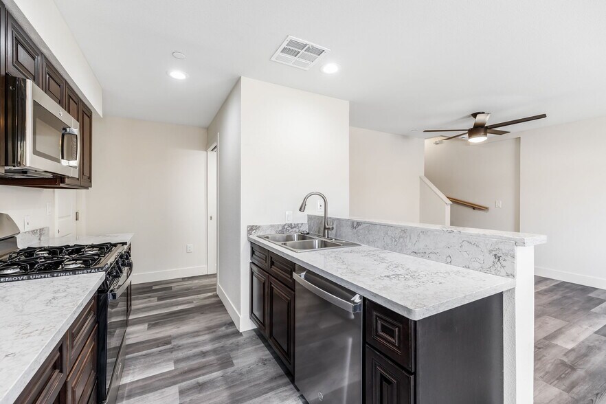 Building Photo - 2409 Cava Ct