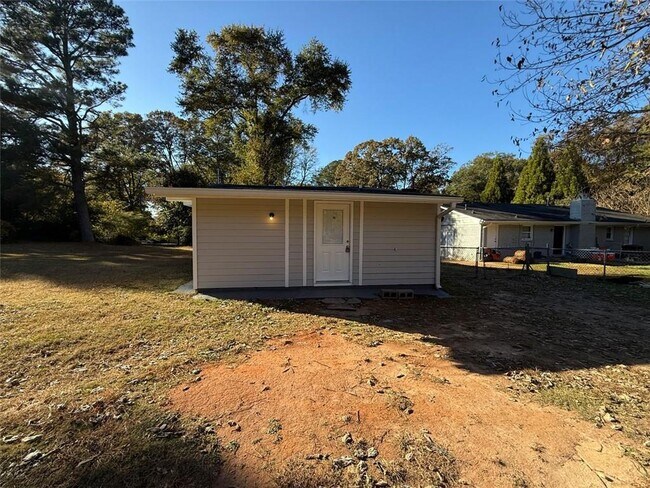 Building Photo - 221 Sheppard Pl