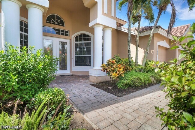 Building Photo - 11128 Sierra Palm Ct