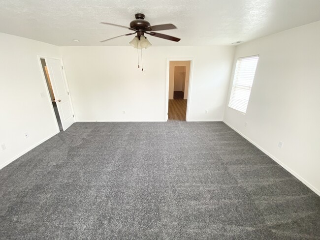Building Photo - 1243 W 520 S