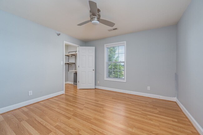 Building Photo - 623 Wyndhurst Dr