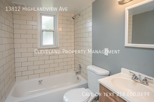 Building Photo - 13812 Highlandview Ave