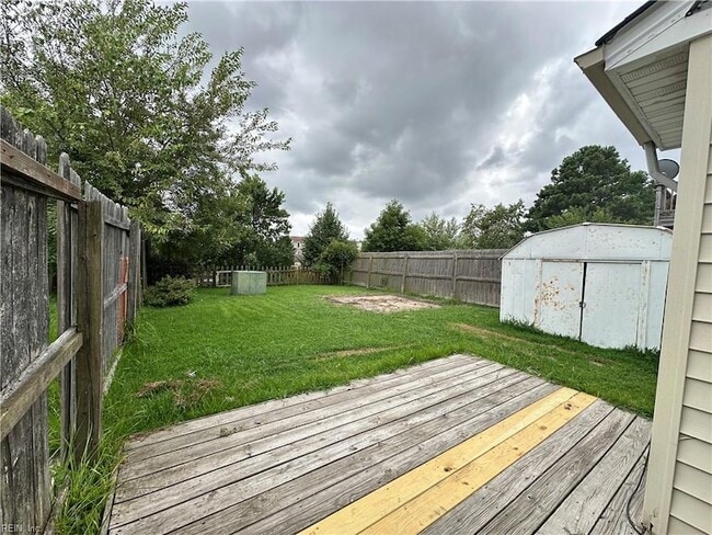 Building Photo - 1347 Battleford Dr