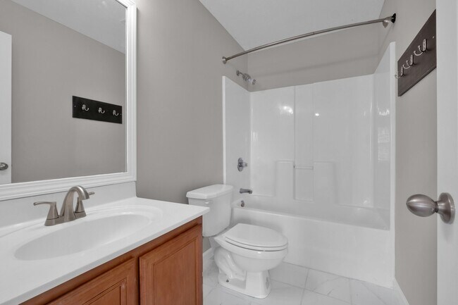 Building Photo - 210 Buck Run Dr