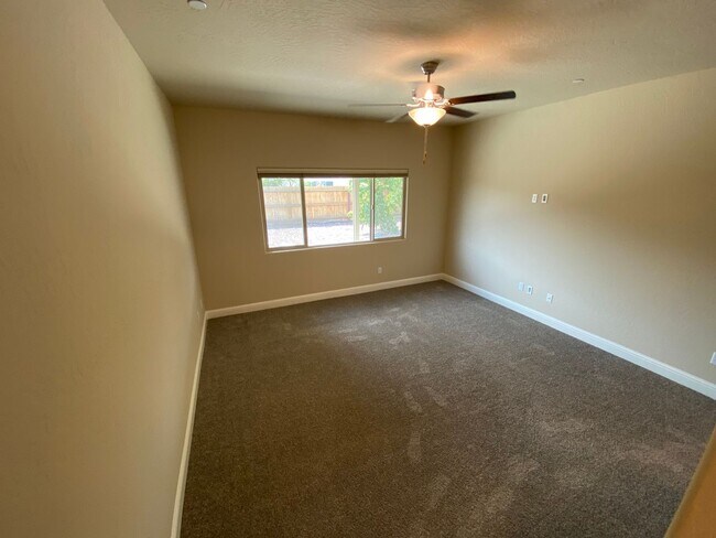 Building Photo - Lovely Newer Home with solar included.
