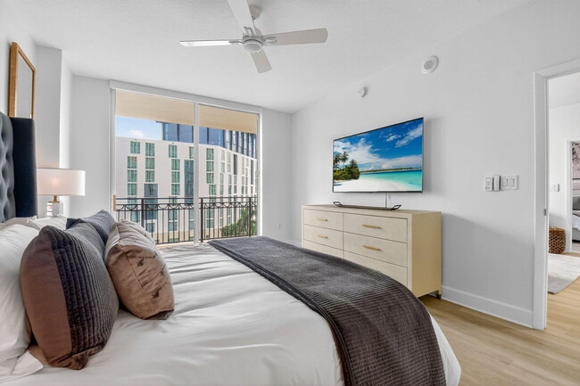 Building Photo - 550 Okeechobee Blvd