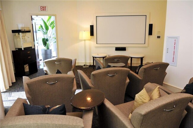 Building Photo - 2795 Peachtree Rd