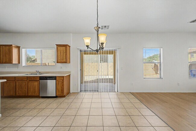 Building Photo - 9464 W Sheridan St