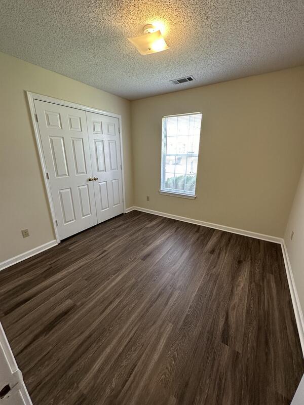 Building Photo - 1255 Grange Way Dr
