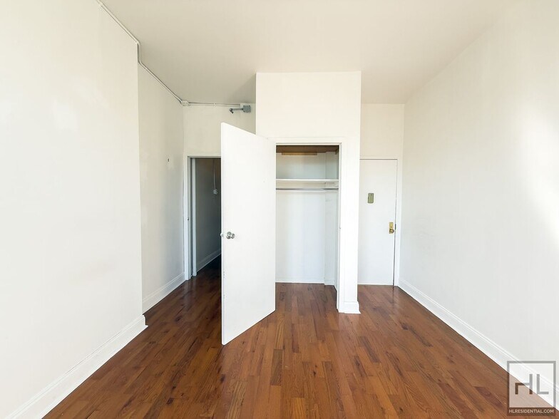 Building Photo - TROUTMAN STREET / Bushwick / Spacious 2-be...