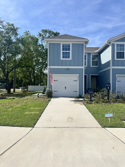 Building Photo - 2586 Sadler Trace Way