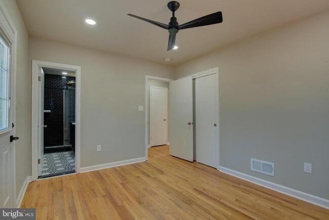 Building Photo - 106 North St NE