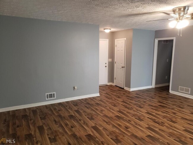 Building Photo - 7352 Aubrey Dr