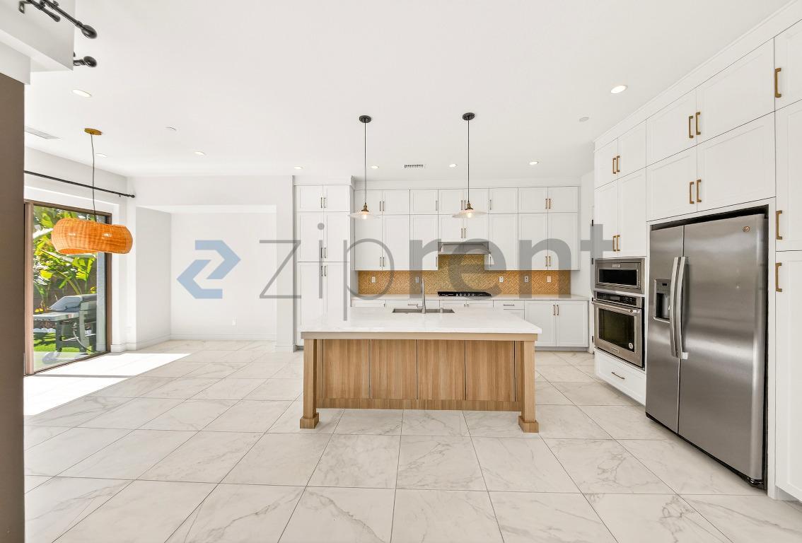 Building Photo - 123 Spotted Quail