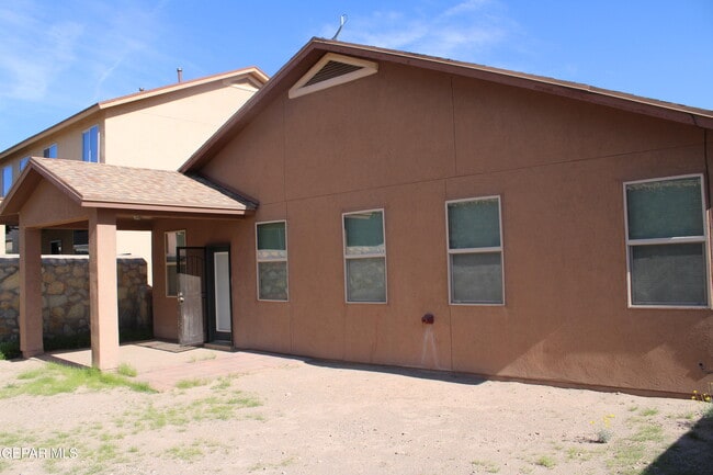 Building Photo - 13226 Emerald River St