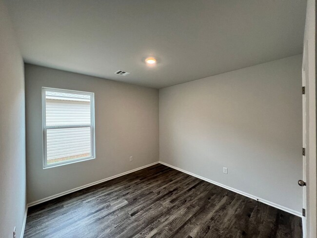 Building Photo - Brand New 4 Bed 2 Bath Home in Mustang Sch...