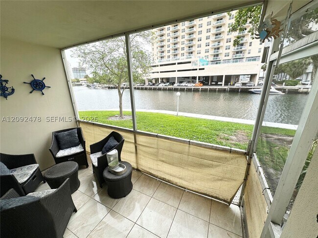 Building Photo - 450 Paradise Isle Blvd
