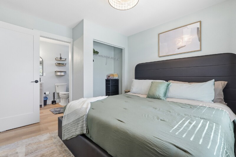 Building Photo - 2751 Sydelle St