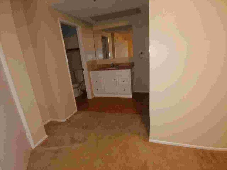 Building Photo - 44500 15th St E