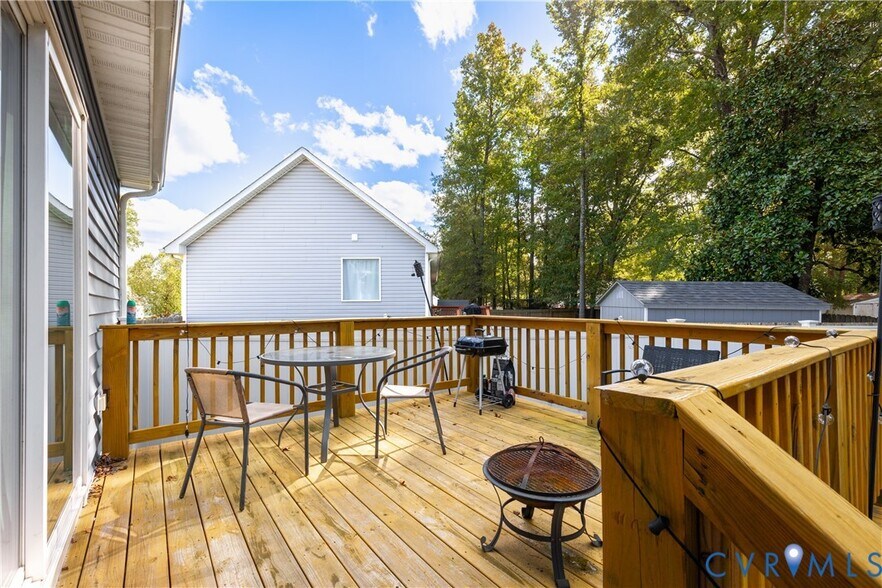 Building Photo - 2446 Gracie White Cir