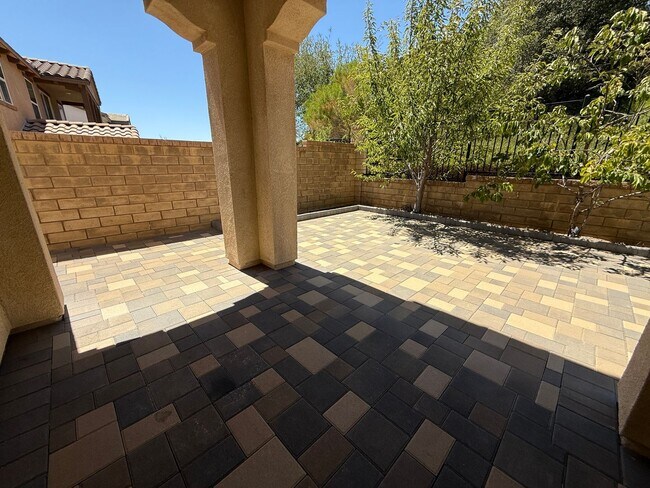 Building Photo - Stunning 4-Bedroom Home with Solar, EV Charger, and a Loft in Valencia