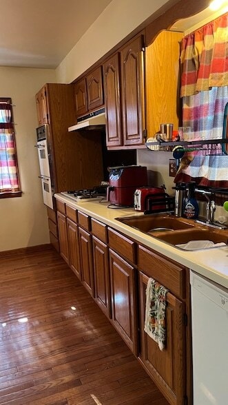 Building Photo - 647 N May St