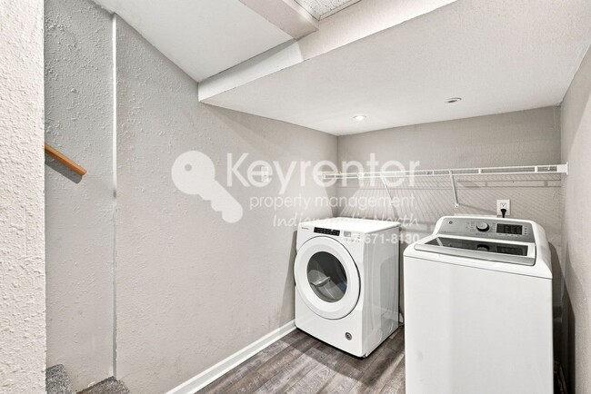 Building Photo - 528 W 43rd St