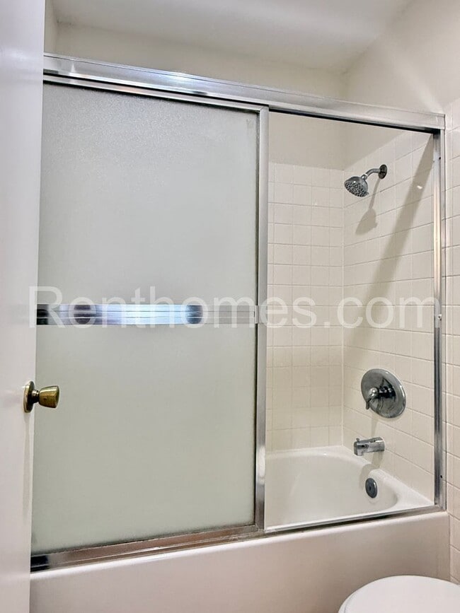 Building Photo - Mira Mesa, 8508 Summerdale Road #18 - Walk to shopping and park!