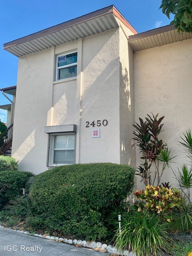 Primary Photo - 2450 Lake Washington Rd