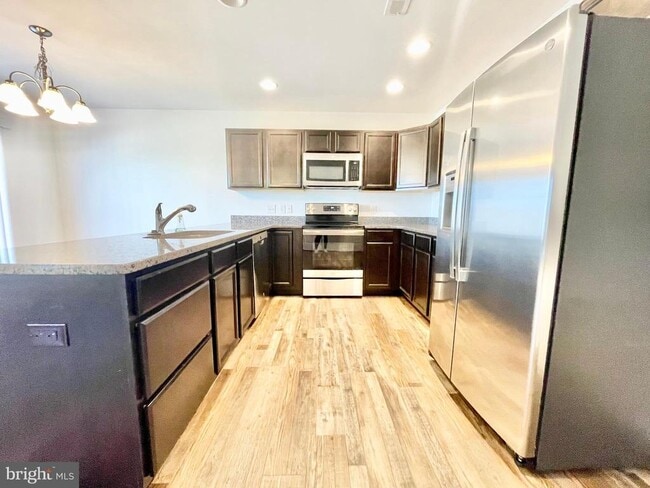 Building Photo - 56 Black Cherry Dr