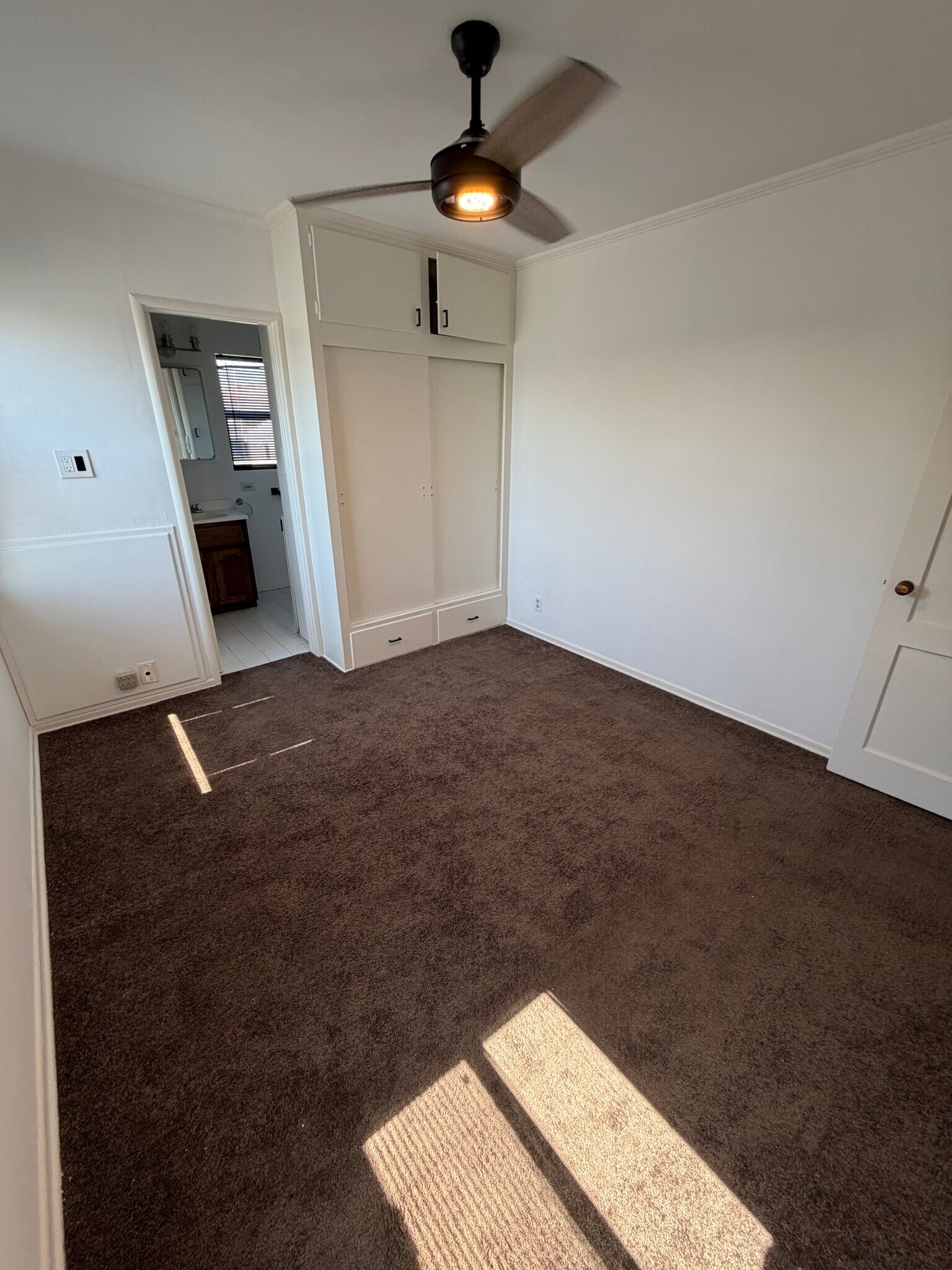 Building Photo - 918 N Market St