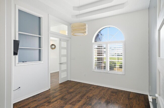 Building Photo - "Charming 3-Bedroom Home with 2 Full Baths and 2032 Sq Ft of Comfort in Palm Coast!"