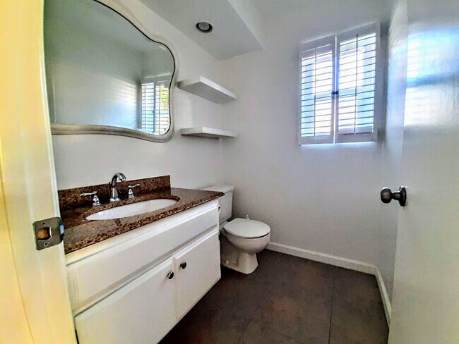 Building Photo - 8928 Sage Ct