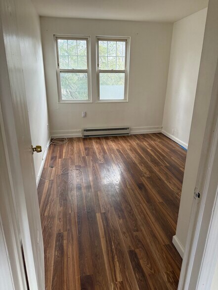 Building Photo - 2 Kent Rd