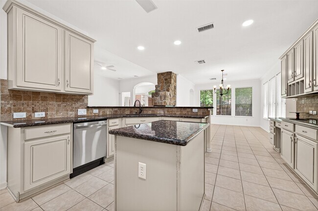 Building Photo - 22 Westwinds Cir