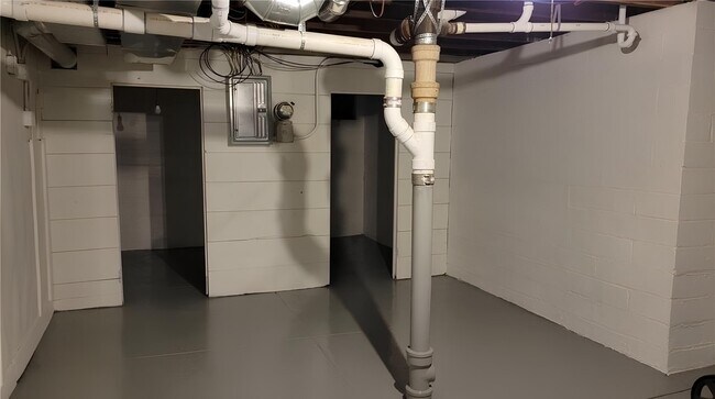 Basement - 2914 Golden Valley Rd