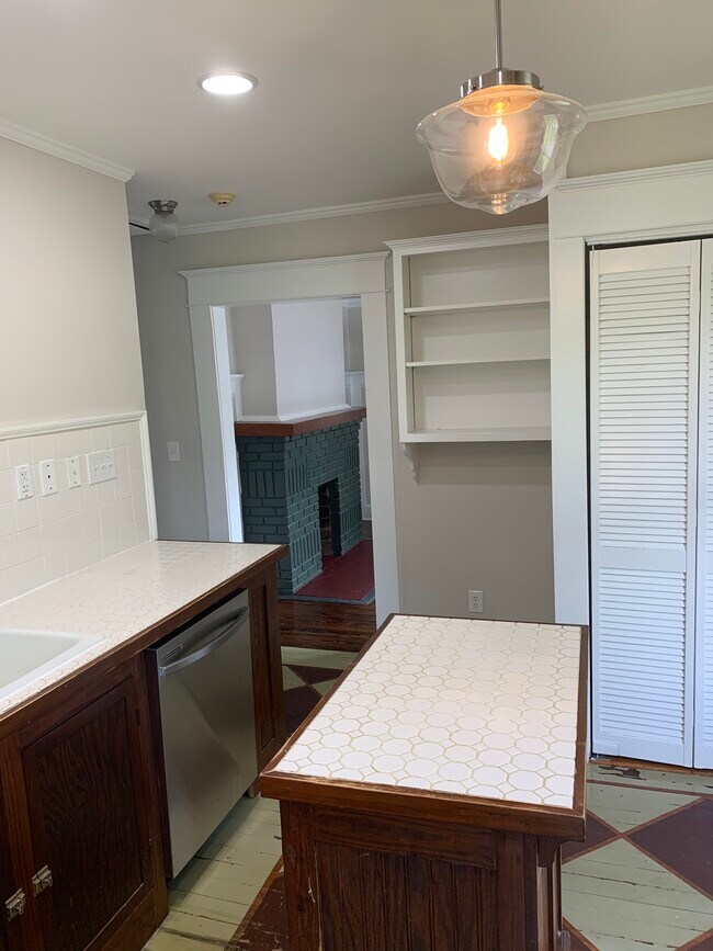 Kitchen - 15 Branham St NE